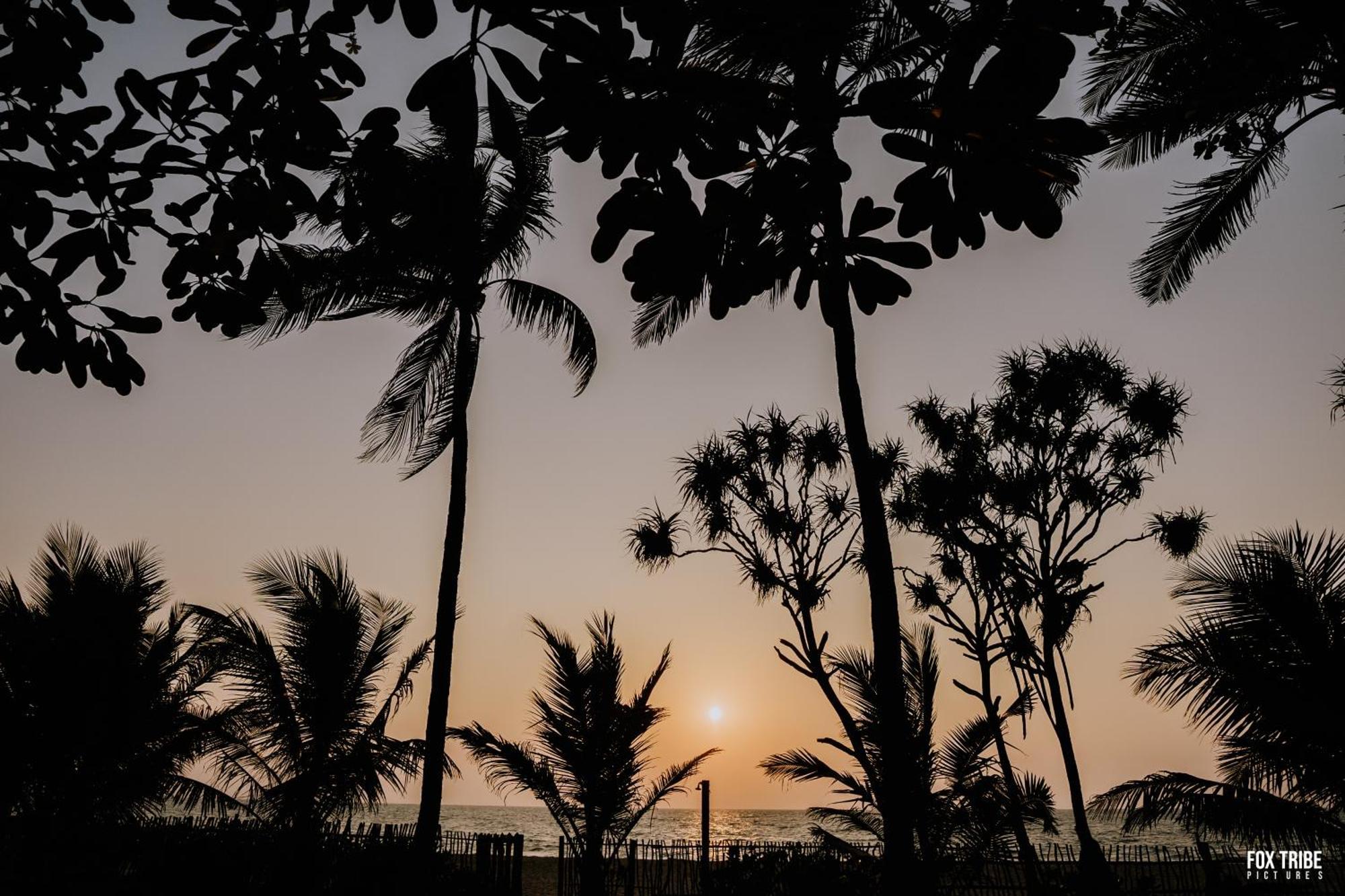 Earl'S Regent Negombo Hotel ภายนอก รูปภาพ